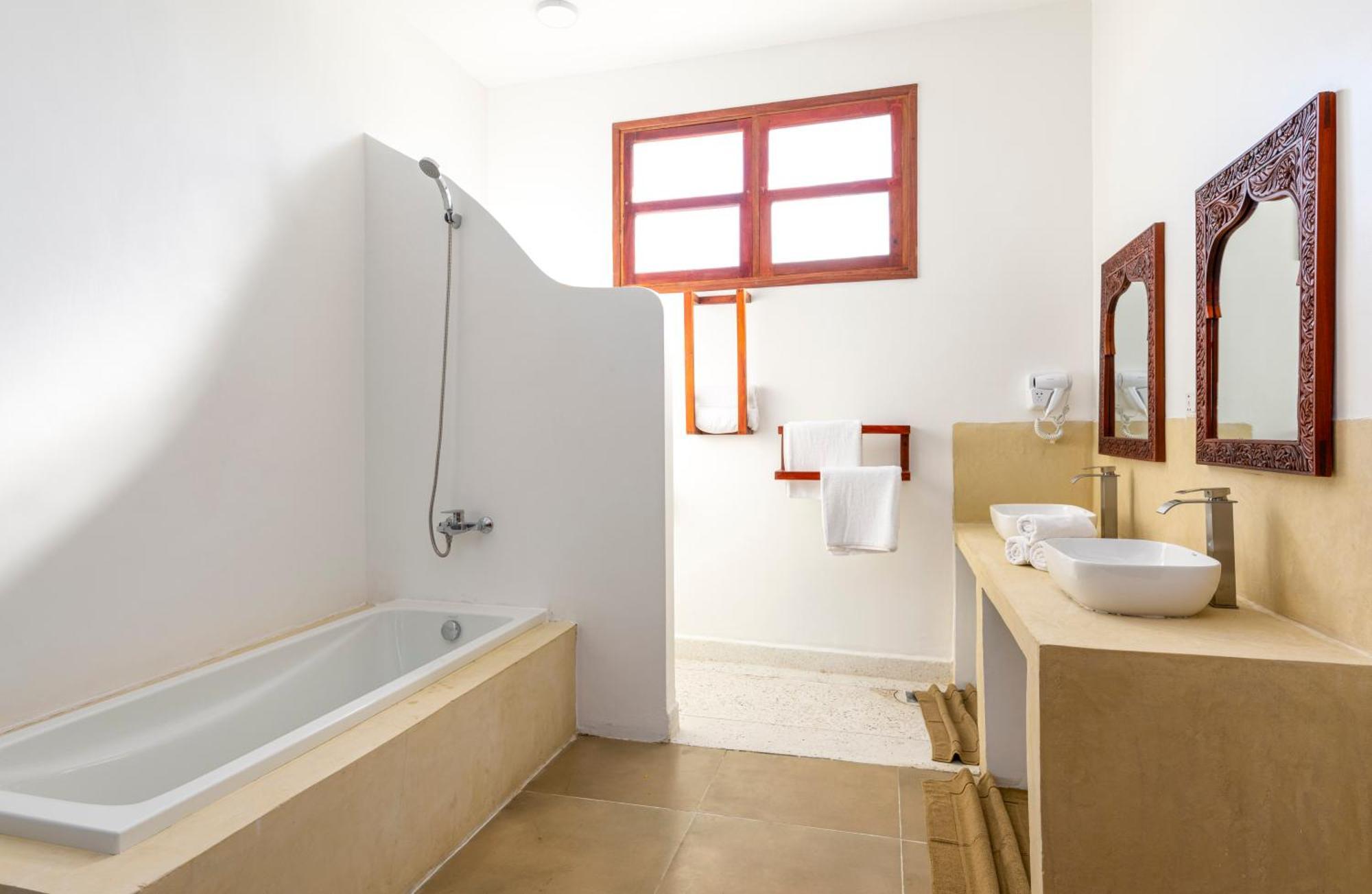 Tasneem Islamic Luxury Suites Jambiani  Extérieur photo