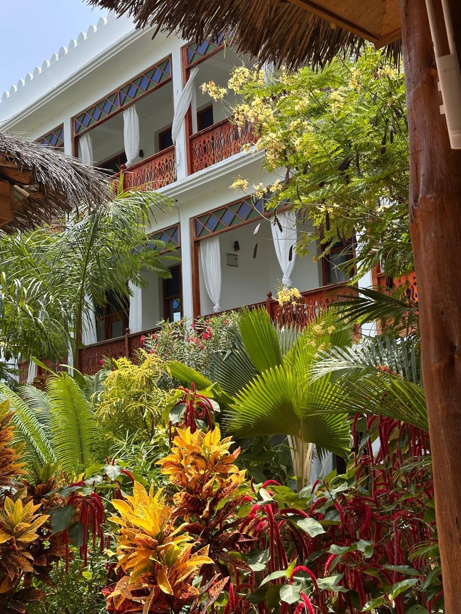 Tasneem Islamic Luxury Suites Jambiani  Extérieur photo